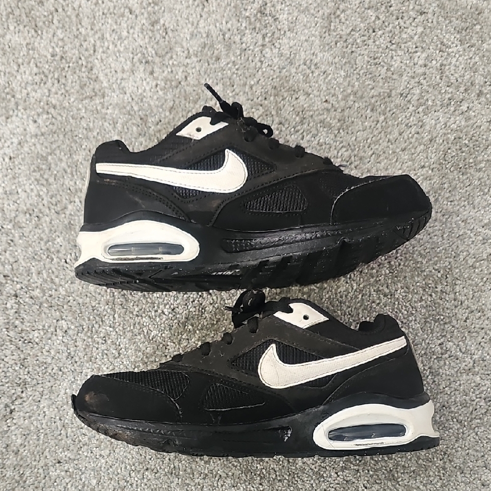 Nike Black and White Athletic Shoes